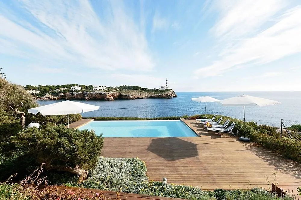 Sea Front Luxurious Villa Portocolom  Španělsko